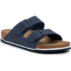 Klapki BIRKENSTOCK - Arizona Bs 1015508 Desert Soil Blue. Niebieskie klapki męskie Birkenstock, ze skóry ekologicznej, bez zapięcia. Za 299,00 zł.