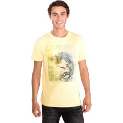 Jack & Jones Wilson Koszulka Żółty. Żółte podkoszulki męskie Jack & Jones, l, z nadrukiem, z bawełny, z krótkim rękawem. Za 66,95 zł.