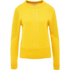 House of Dagmar LAVINIA Sweter sun yellow. Żółte bluzy damskie marki House of Dagmar, s, bez wzorów, z bawełny, bez rękawów, bez kaptura. W wyprzedaży za 377,55 zł.