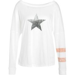 Free People TATE TRIBUTE TEE Tshirt z nadrukiem white. Białe topy sportowe damskie marki Free People, m, z nadrukiem, z bawełny. Za 269,00 zł.