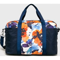 Desigual Sport - Torba. Niebieskie torebki damskie sportowe Desigual Sport, w paski, z poliesteru, sportowe, na ramię, bez dodatków. W wyprzedaży za 159,90 zł.