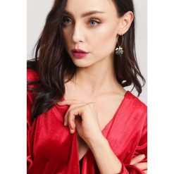 Złote Kolczyki Melt Away. Żółte kolczyki damskie other, złote. Za 24,99 zł.