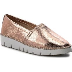 Półbuty BRONX - 65843-A BX 1246 Rosegold 111. Różowe półbuty damskie marki Bronx, bez wzorów, ze skóry, bez obcasa, na płaskiej podeszwie, bez zapięcia. W wyprzedaży za 249,00 zł.