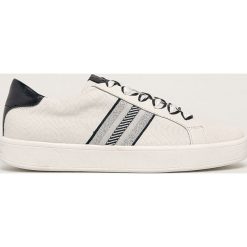 Marco Tozzi - Buty. Białe buty sportowe damskie Marco Tozzi, ze skóry ekologicznej. W wyprzedaży za 129,90 zł.