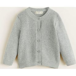 Mango Kids - Sweter dziecięcy Candy 80-104 cm. Różowe swetry dziewczęce Mango Kids, bez wzorów, z bawełny, z okrągłym kołnierzem, z krótkim rękawem, krótkie, bez kaptura. W wyprzedaży za 35,90 zł.