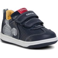 Sneakersy GEOX - B New Flick B. B B021LB 00085 C4002 M Navy. Niebieskie trampki chłopięce Geox, bez wzorów, ze skóry, na rzepy. W wyprzedaży za 209,00 zł.