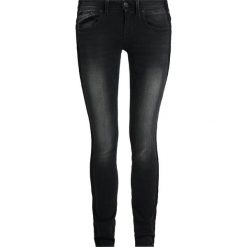 Freeman T. Porter ELLYN Jeansy Slim Fit nokol. Czarne boyfriendy damskie Freeman T. Porter. Za 379,00 zł.