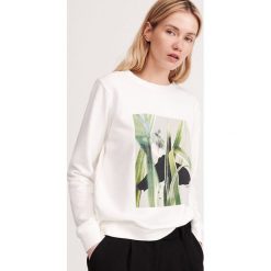 Bluza z grafiką RE ART - Kremowy. Białe bluzy damskie Reserved, xl, bez wzorów, bez rękawów, bez kaptura. W wyprzedaży za 49,99 zł.