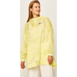 Nike Sportswear - Kurtka. Białe kurtki damskie Nike Sportswear, s, bez wzorów, z poliesteru, długie, z kapturem. W wyprzedaży za 349,90 zł.