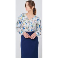Bluzka Fosco Meadow 32 biały. Białe bluzki damskie Marie Zélie, s, w paski, z bawełny, eleganckie, bez kołnierzyka, z długim rękawem. Za 447,00 zł.
