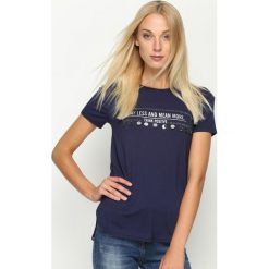 Granatowy T-shirt Positive. Niebieskie bluzki damskie marki Born2be, m. Za 29,99 zł.