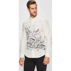 Desigual - Koszula. Białe koszule męskie Desigual, m, z nadrukiem, z bawełny, casualowe, button down, z długim rękawem. W wyprzedaży za 199,90 zł.