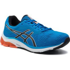 Buty ASICS - Gel-Pulse 11 1011A550 Directoire Blue/White 400. Niebieskie buty sportowe męskie Asics, z tworzywa sztucznego, bez zapięcia, do biegania. W wyprzedaży za 299,00 zł.