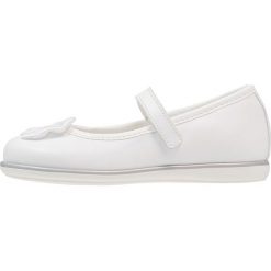 Friboo Baleriny z zapięciem white. Białe baleriny dziewczęce marki Friboo, z materiału. Za 149,00 zł.