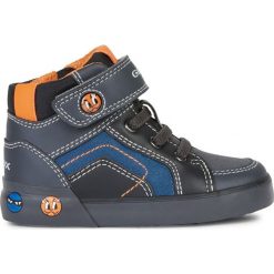 Geox - Buty dziecięce. Szare trampki chłopięce Geox, bez wzorów, ze skóry, sportowe, z okrągłym noskiem, bez zapięcia. W wyprzedaży za 199,90 zł.