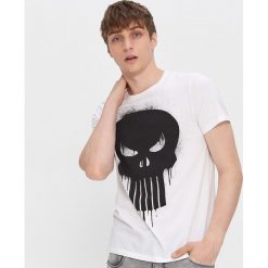 T-shirt Punisher - Biały. Białe t-shirty męskie House, s, bez wzorów, bez kołnierzyka. Za 49,99 zł.