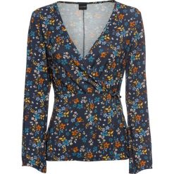 Shirt w kwiaty bonprix ciemnoniebieski w kwiaty. Niebieskie koszulki damskie marki bonprix, z nadrukiem, z dekoltem w serek. Za 54,99 zł.