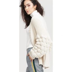 Jasnobeżowy Kardigan I Want You. Czarne kardigany damskie marki other, l. Za 99,99 zł.