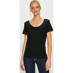 Levi's - Top. Czarne topy damskie marki Levi's®, s, z lyocellu, z okrągłym kołnierzem. Za 119,90 zł.