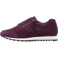 HASSIA WIDE FIT BARCELONA Sneakersy niskie chianti. Czerwone trampki i tenisówki damskie marki HASSIA, ze skóry. Za 779,00 zł.
