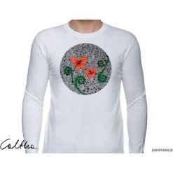 Czerwone kwiaty - męska koszulka z rękawem. Czerwone bluzy męskie Pakamera, m, w kwiaty, z długim rękawem, długie. Za 89,00 zł.