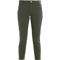 Mos Mosh ETTA 7/8 PANT Jeansy Slim Fit army. Brązowe jeansy damskie relaxed fit marki Mos Mosh. W wyprzedaży za 363,30 zł.