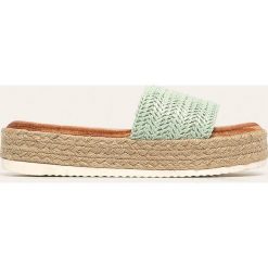 Answear - Klapki Sweet Shoes. Zielone klapki damskie ANSWEAR, bez wzorów, z gumy, bez obcasa, na obcasie. W wyprzedaży za 59,90 zł.