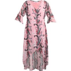 Długie sukienki: Glamorous Curve HALF SLEEVE PALM PRINT WRAP DRESS Długa sukienka pink