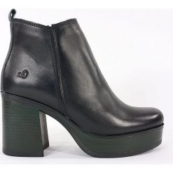 BOTKI DAMSKIE OLI 25448 CZA. Botki damskie S.Oliver, ze skóry, bez obcasa, na platformie, bez zapięcia. Za 249,00 zł.