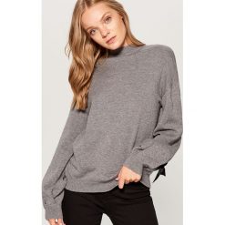 Sweter z bufiastymi rękawami - Szary. Szare swetry klasyczne damskie Mohito, l. Za 119,99 zł.