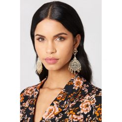 Kolczyki damskie: NA-KD Accessories Kolczyki oversize ze strassem – Gold
