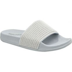 Szare Klapki Skechers Pop Ups W 34210-GYSL. Szare klapki damskie Inny, bez wzorów, z tworzywa sztucznego, bez obcasa. W wyprzedaży za 189,00 zł.
