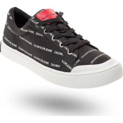 TRAMPKI CALVIN KLEIN JEANS. Czarne trampki męskie Calvin Klein Jeans, z aplikacjami, z jeansu, na sznurówki. Za 341,40 zł.