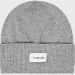 Calvin Klein - Czapka. Szare czapki męskie marki Calvin Klein, na zimę, z wełny. W wyprzedaży za 139,90 zł.