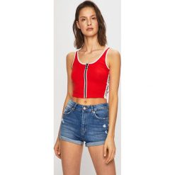 Tally Weijl - Top. Czerwone bluzki damskie TALLY WEIJL, s, z nadrukiem, z elastanu, z okrągłym kołnierzem. W wyprzedaży za 29,90 zł.