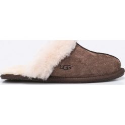 Kapcie damskie: UGG – Kapcie W Scuffette II