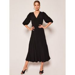 Sukienka wieczorowa Calvin Klein Wrap K20K201955. Czarne sukienki damskie Calvin Klein, bez wzorów, wizytowe, bez kołnierzyka, bez rękawów. W wyprzedaży za 489,00 zł.