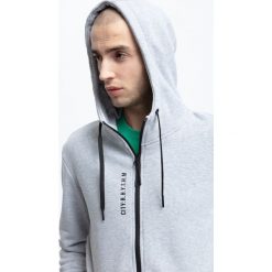 Bluza męska BLM256 - chłodny jasny szary melanż. Szare bluzy męskie marki 4f, m, bez wzorów, z dzianiny, z kapturem, bez rękawów, z kapturem. W wyprzedaży za 99,99 zł.