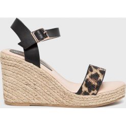 Answear - Espadryle. Czarne koturny damskie ANSWEAR, bez wzorów, z materiału, bez obcasa, na obcasie. W wyprzedaży za 89,90 zł.