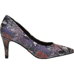 SZPILKI DAMSKIE. Szare szpilki Top Secret, bez wzorów, z jeansu, eleganckie, bez obcasa, na obcasie, bez zapięcia. Za 129,99 zł.