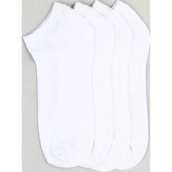 12-pack Białych Skarpetek Drag Me Down. Białe skarpetki damskie Born2be, bez wzorów. W wyprzedaży za 29,99 zł.