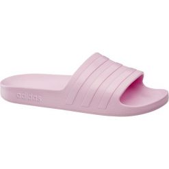 Klapki damskie adidas Adilette aqua adidas różowe. Różowe klapki damskie Adidas, bez wzorów, z materiału, bez obcasa. Za 79,90 zł.