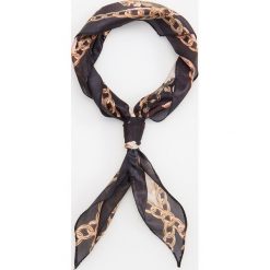 Apaszka w kwiaty - Wielobarwny. Apaszki damskie Reserved, w kwiaty. Za 39,99 zł.