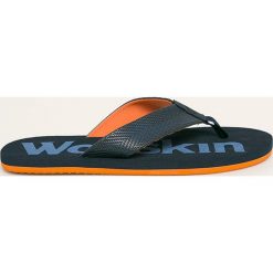 Jack Wolfskin - Japonki. Czarne kapcie męskie Jack Wolfskin, bez wzorów, z materiału. W wyprzedaży za 99,90 zł.