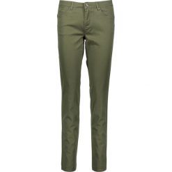 Spodnie w kolorze khaki. Brązowe rurki damskie Benetton, w paski. W wyprzedaży za 77,95 zł.