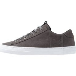 HUB HOOK Sneakersy niskie dark grey/white. Szare trampki i tenisówki damskie marki HUB, bez wzorów, z weluru, bez zapięcia. Za 379,00 zł.