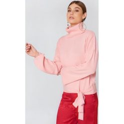 Trendyol Sweter z wiązaniem - Pink. Szare golfy damskie marki Vila, l, z bawełny, z okrągłym kołnierzem. W wyprzedaży za 60,98 zł.
