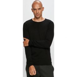 Produkt by Jack & Jones - Sweter. Czarne swetry męskie PRODUKT by Jack & Jones, s, bez wzorów, z bawełny, z okrągłym kołnierzem, bez kaptura. Za 89,90 zł.