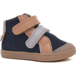 Bartek - Buty dziecięce. Niebieskie trampki chłopięce Bartek, bez wzorów, ze skóry, sportowe, z okrągłym noskiem, bez zapięcia. W wyprzedaży za 149,90 zł.