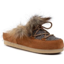 Kapcie MOON BOOT - Far Side Sabot Faux Fox Fur 242013001 Whisky. Pomarańczowe klapki damskie Moon Boot, bez wzorów, ze skóry, bez obcasa. W wyprzedaży za 589,00 zł.